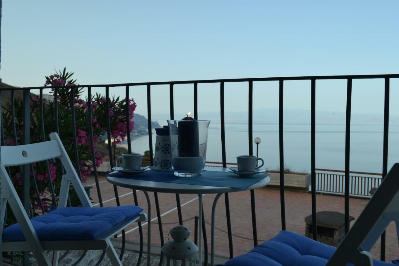 Charming Place 2 Taormina Kültér fotó